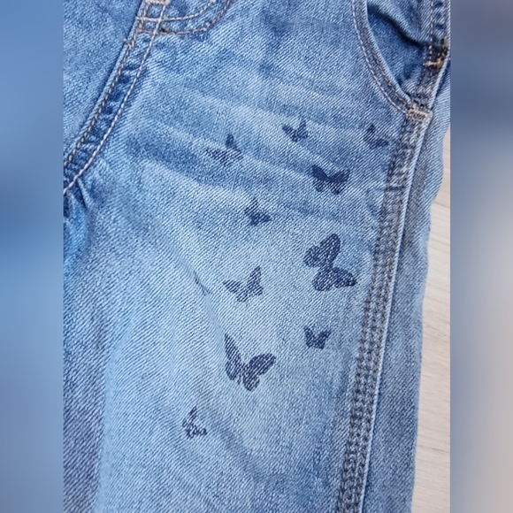 VINTAGE OSHKOSH b'gosh jeans overall butterfly 18 months - Picture 2 of 9